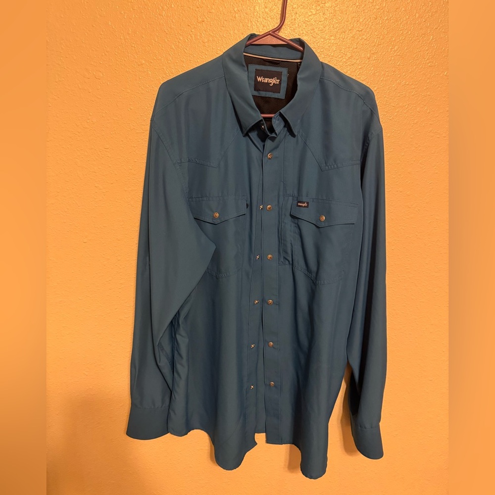 Wrangler button up shirt
